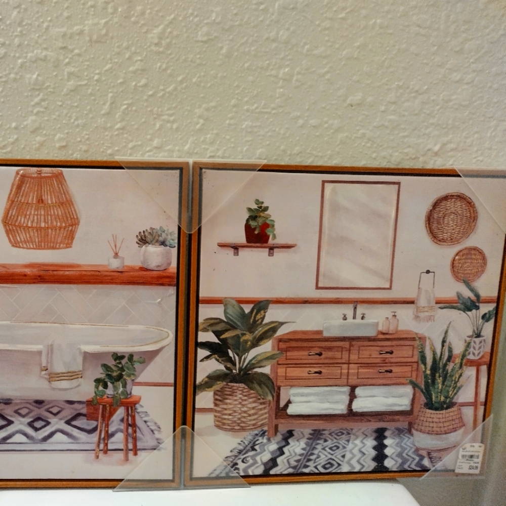 Two new pitures for the bathroom